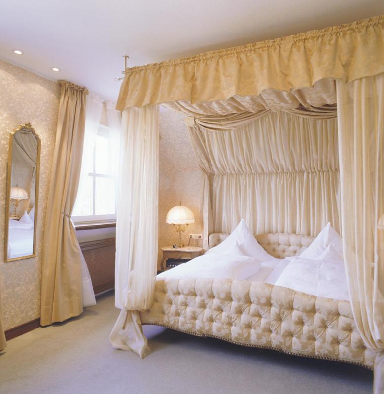 Schlosshotel Kurfuerstliches Amtshaus Dauner Burg Ngoại thất bức ảnh
