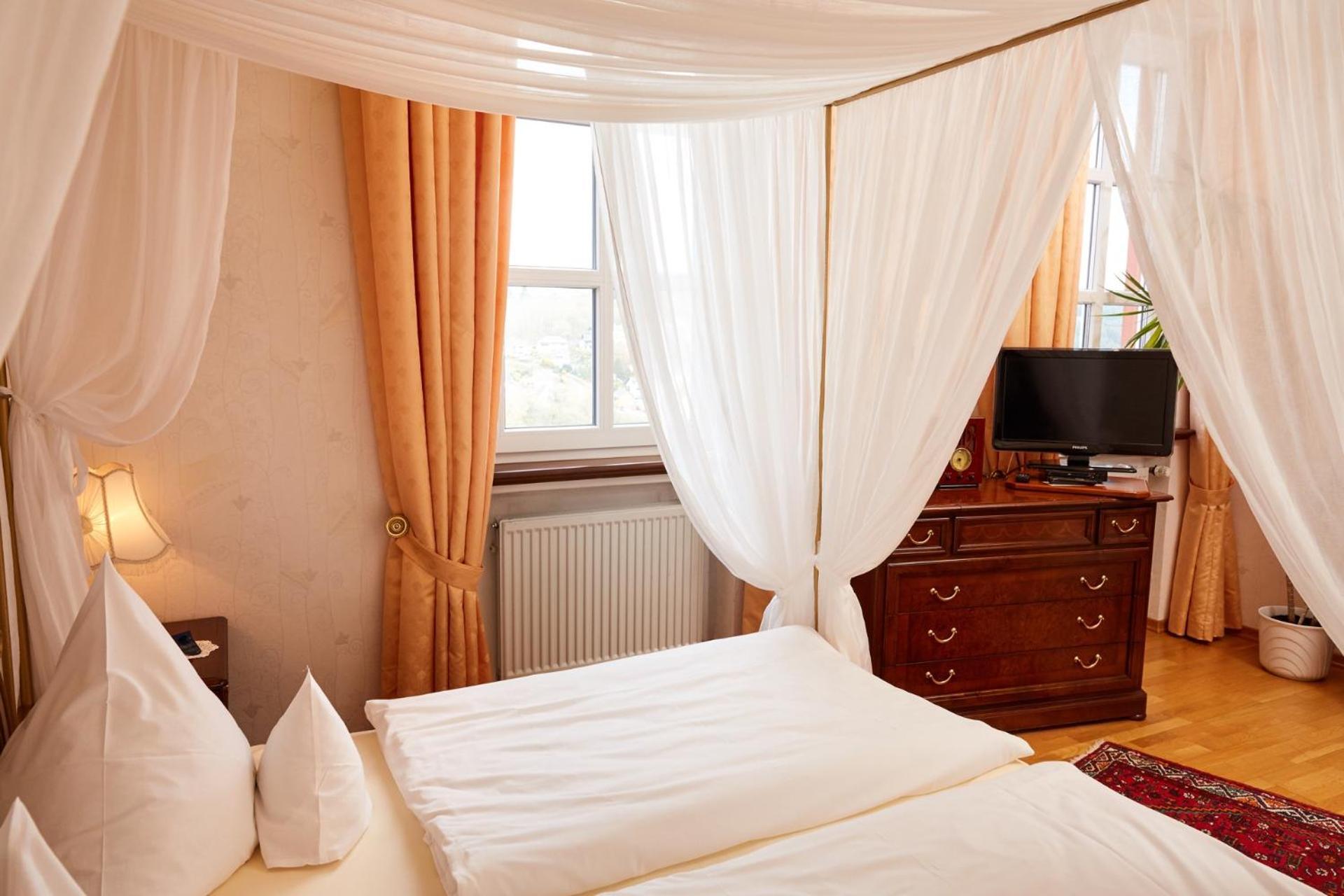 Schlosshotel Kurfuerstliches Amtshaus Dauner Burg Ngoại thất bức ảnh